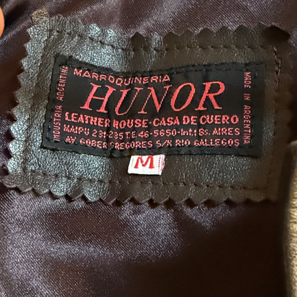 Vintage Black Leather Jacket - Picture 2 of 4